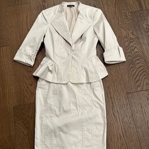 Bebe beige pencil skirt suit